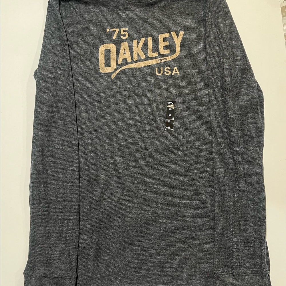 Oakley Charcoal Heather Long Sleeve with Tan '75 Logo